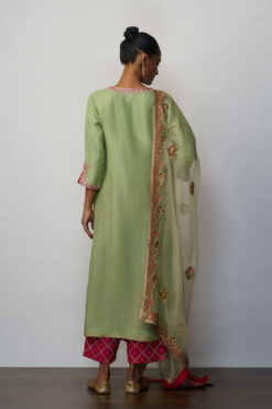 Kurta Kora Mint Embroidered