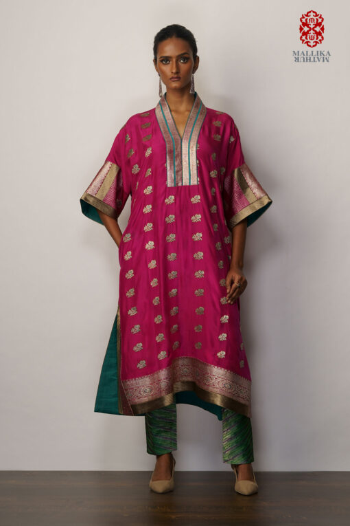 'Zarkashi' phiran magenta silk