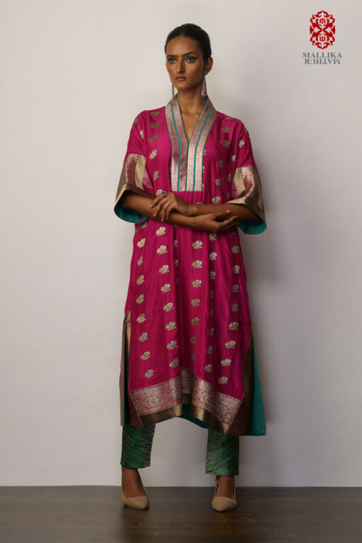 'Zarkashi' phiran magenta silk