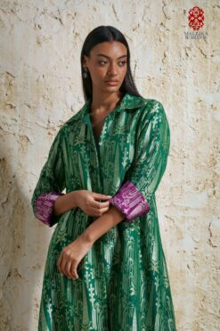 ‘Vriksha’ collared tunic and slim pants in munga silk