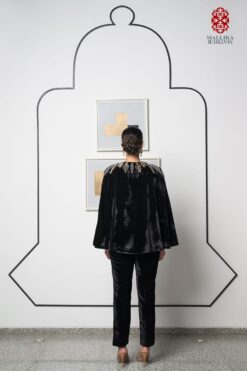 'Penna' Cape velvet black feather embroidery