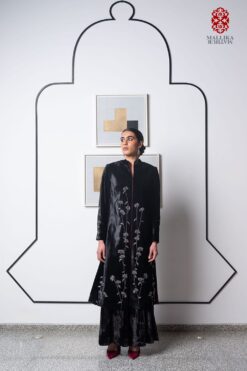 ‘Sweet Cicely’ velvet jacket black